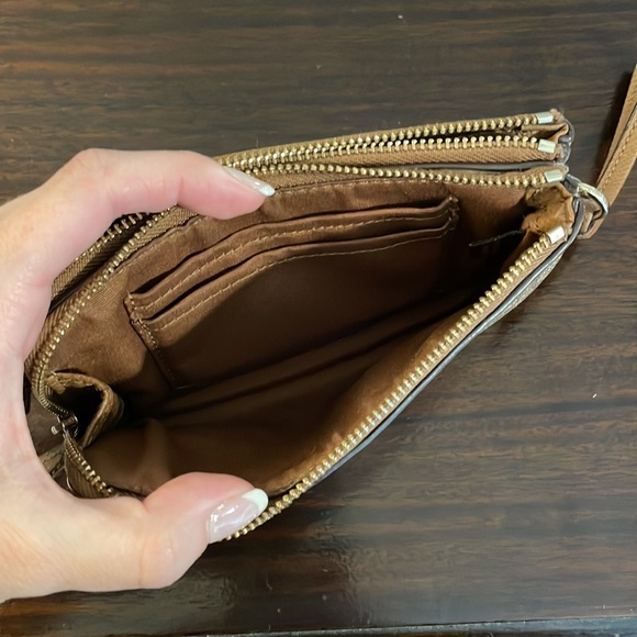 Coach wristlet - Picture 4 of 5